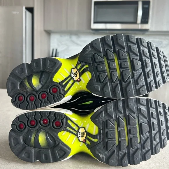 Nike Air Max Plus - Picture 4 of 5